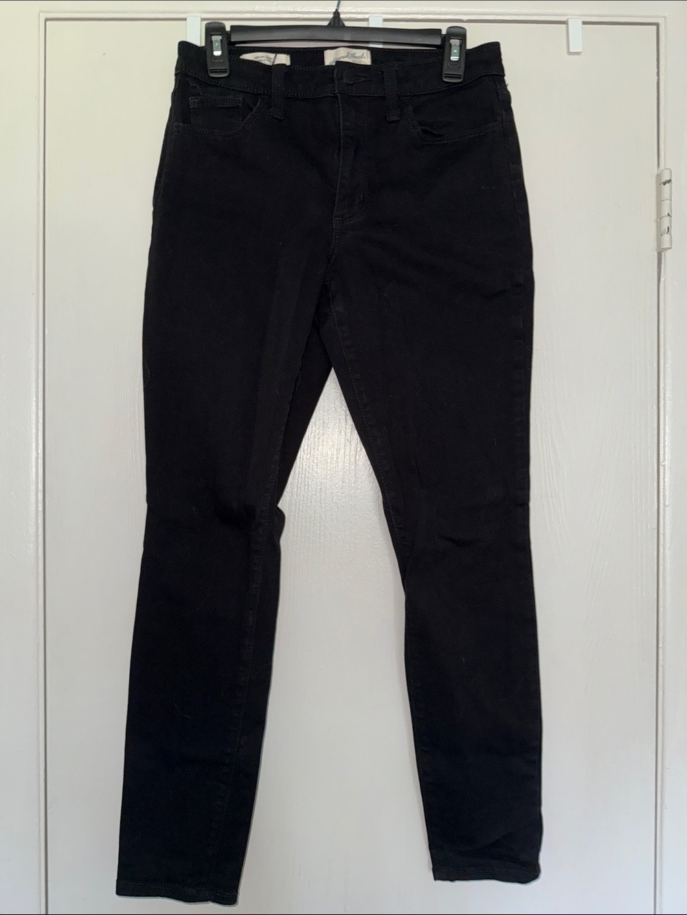 Universal Thread Black Ankle Jeans - Slim Cropped Fit